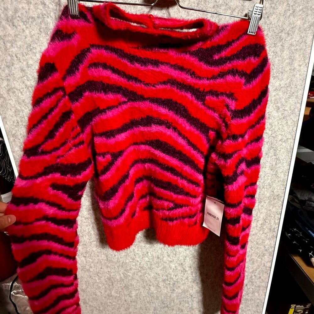Forever 21 Women’s Crew‑Neck Sweater – Size L, NWT